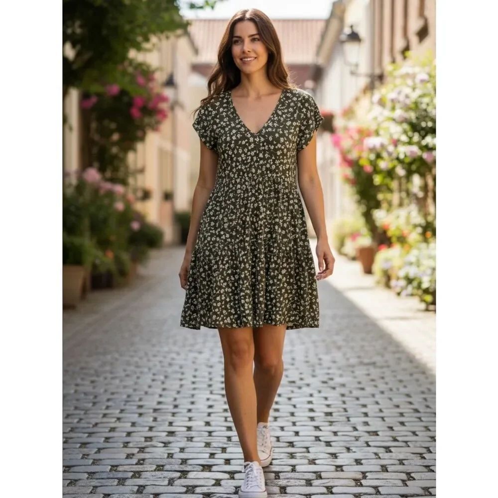 No Boundaries V-neck Floral Green Dress XL (15-17)